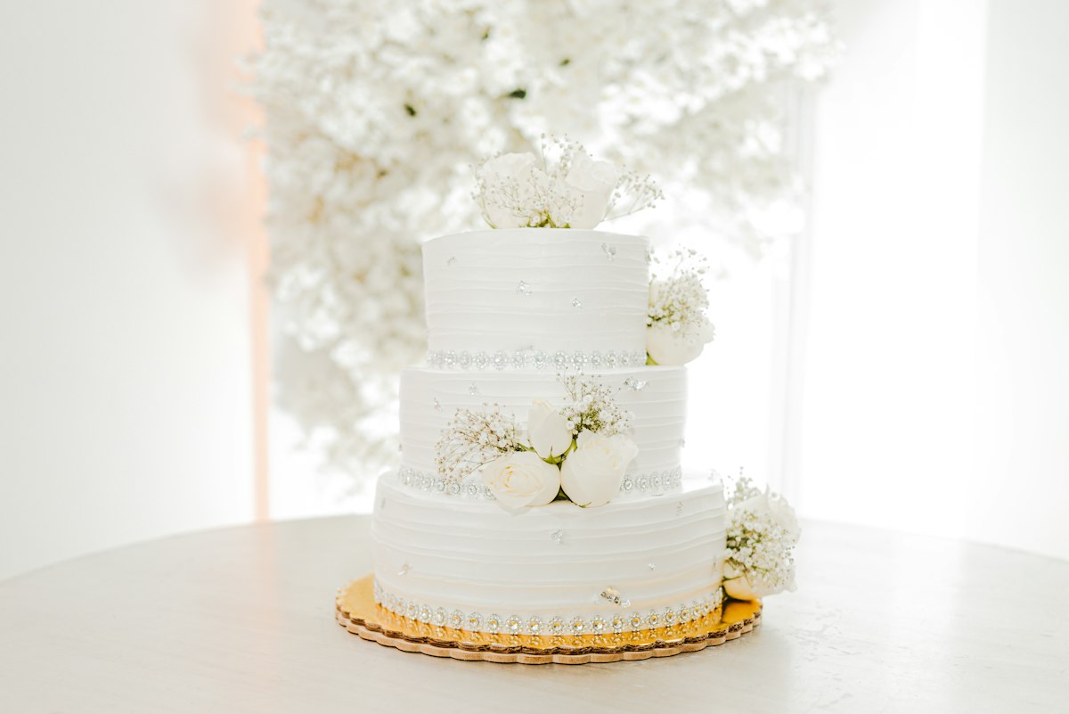 Three tier wedding cake that needs dowels and a drum for transport